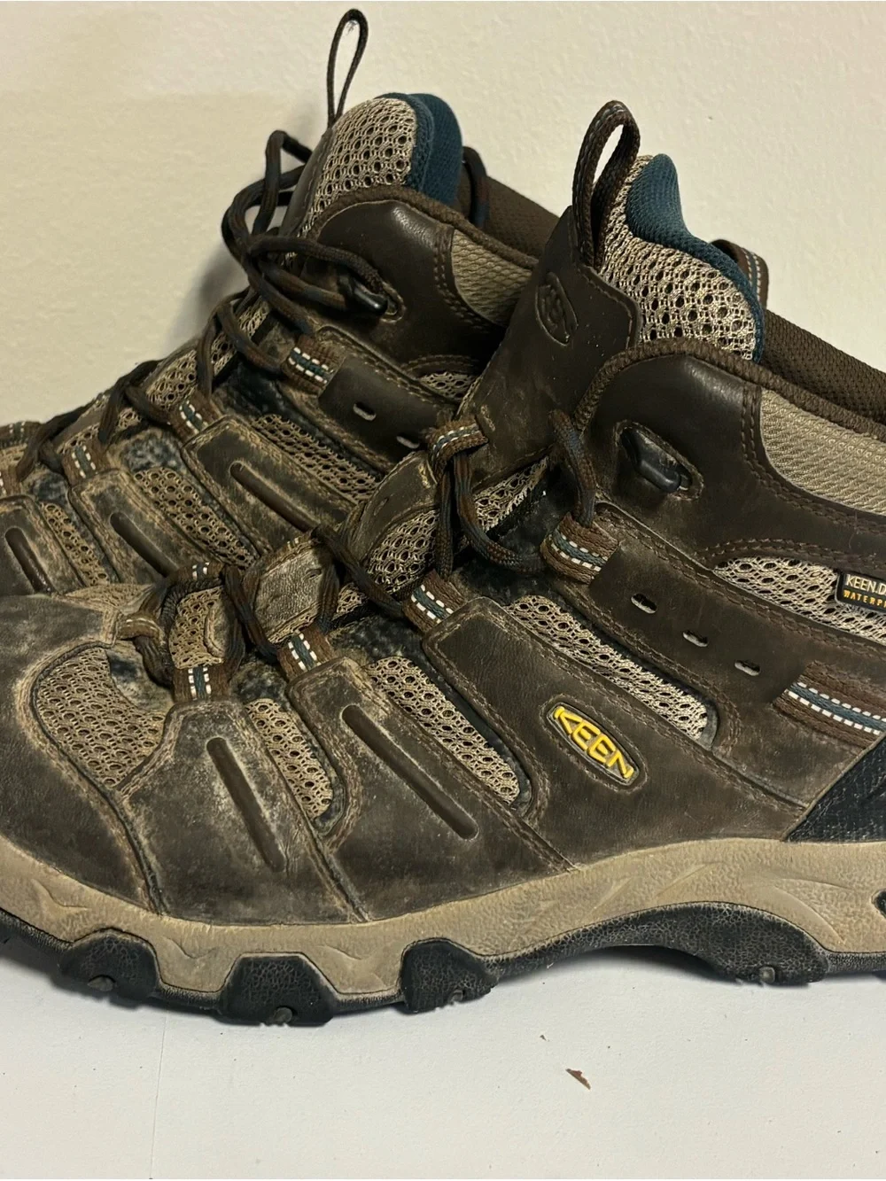 KEEN Men's Brown and Tan Hiking Boots